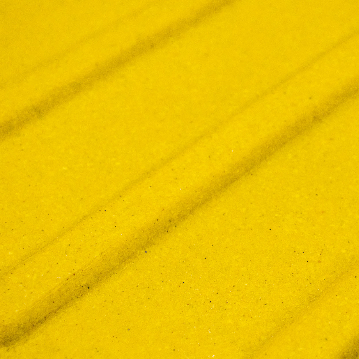 Guías Podotáctiles de Concreto Polimérico | Máxima Resistencia Química, Rayado e Impacto