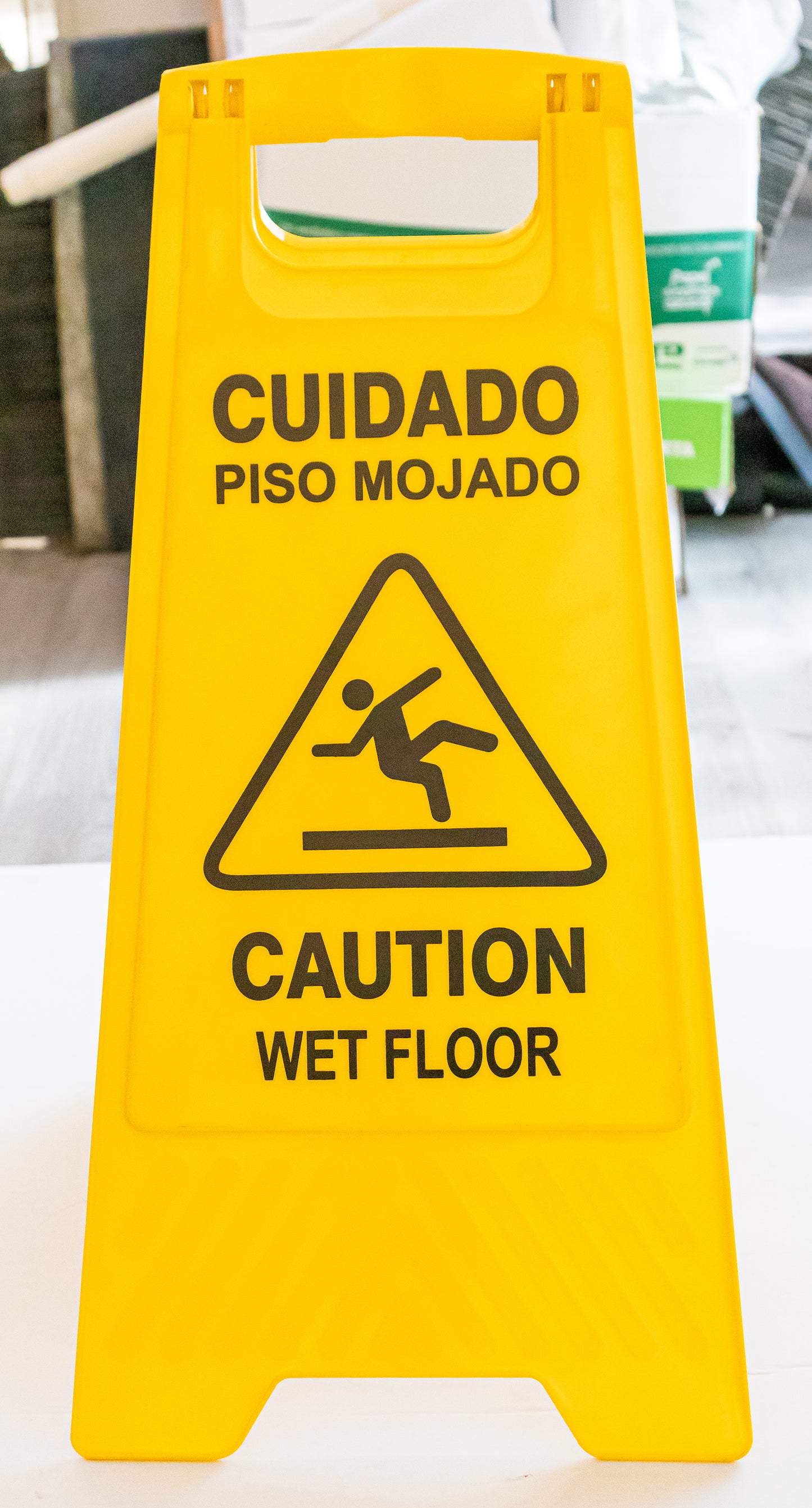 Señalamiento Letrero Piso Mojado | Preventivo, Plegable y Resistente para Seguridad