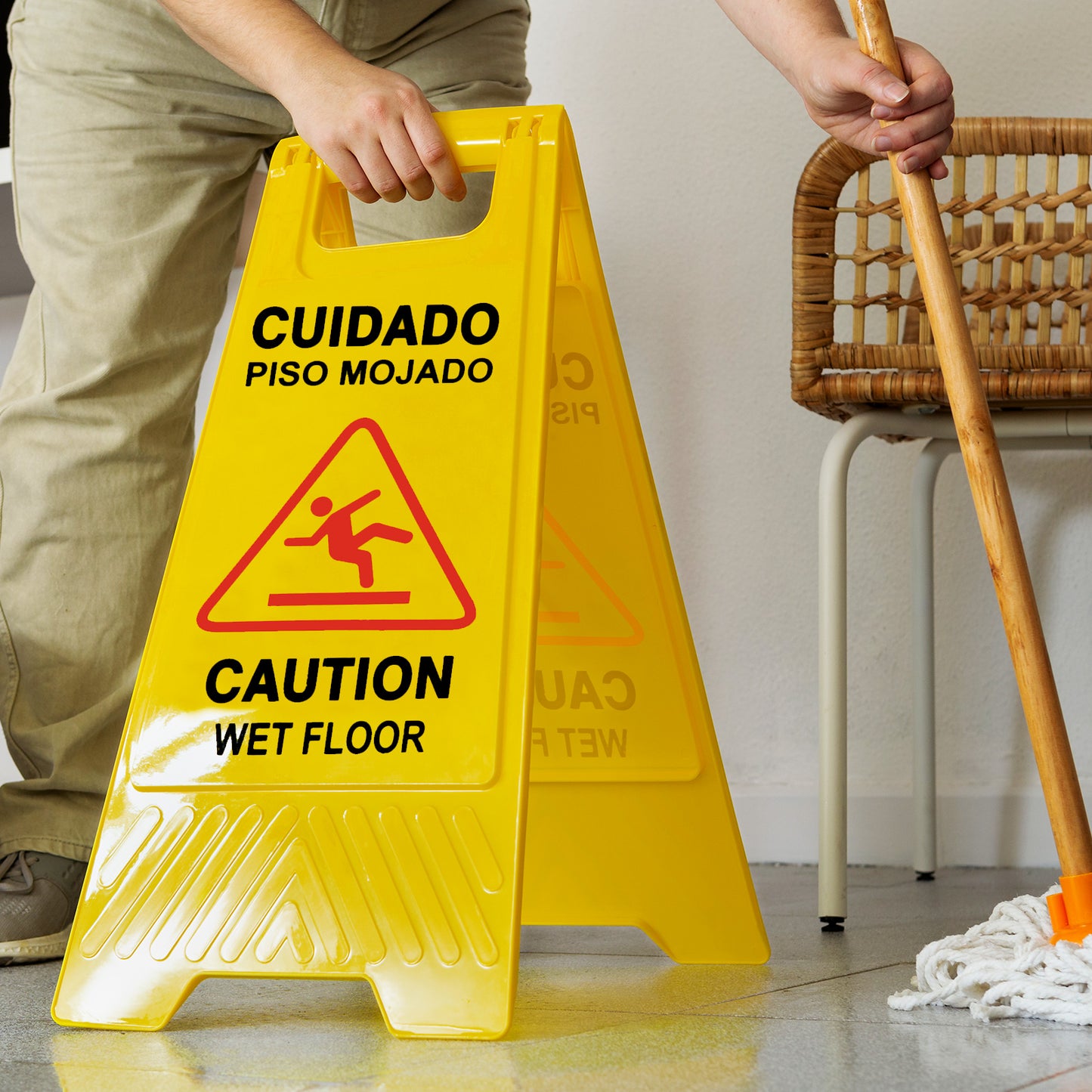 Señalamiento Letrero Piso Mojado | Preventivo, Plegable y Resistente para Seguridad