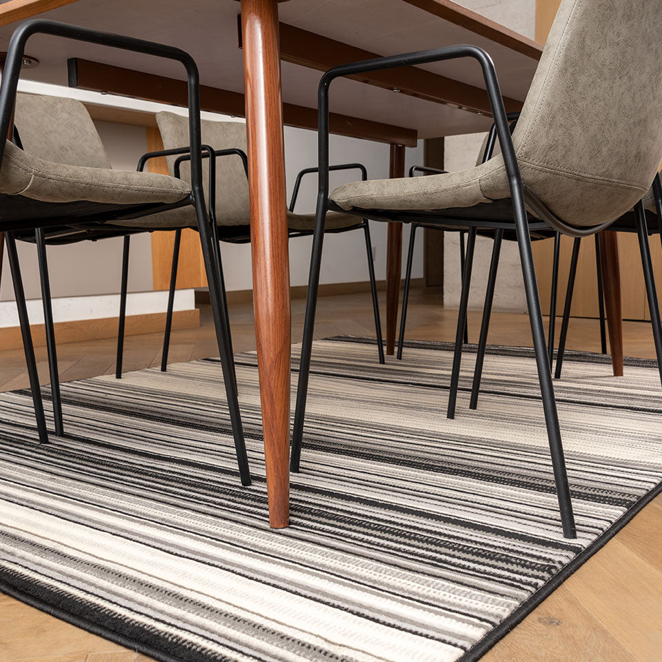 Tapete de sala gris con rayas Soho 042 160 cm x 220 cm